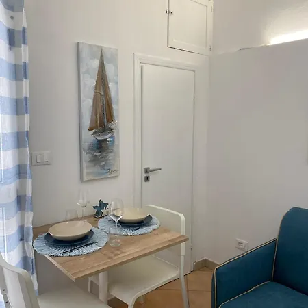 Ostuni Ayla *